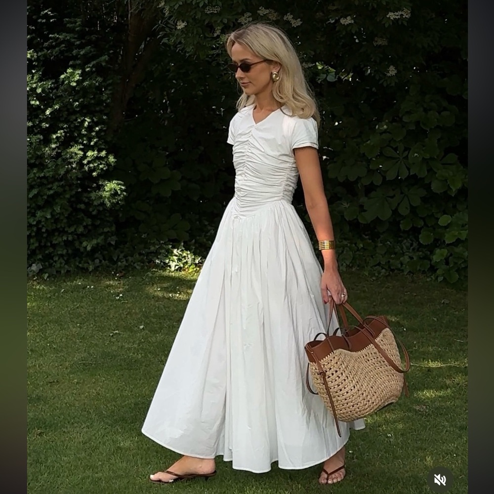 Fuchsia Shaw Dahlia Dress - Picture 2 of 9